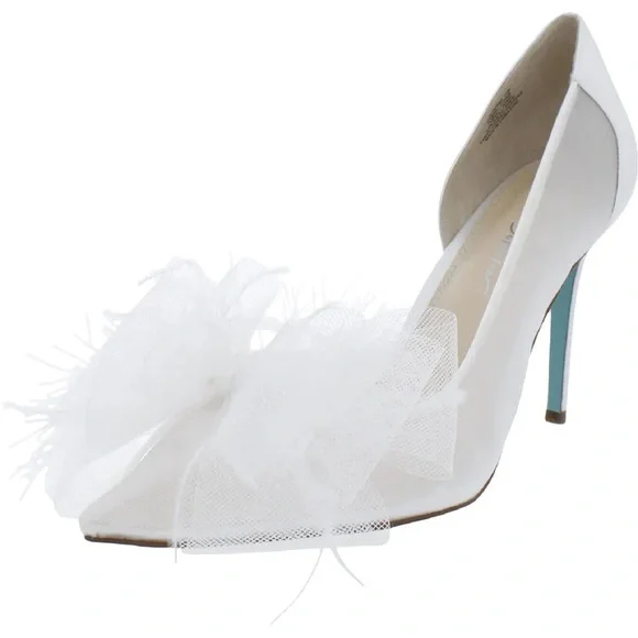 NIB BETSEY JOHNSON WHITE AND BLUE BOTTOM SUSN STILETTOS DRESS PUMPS SIZE 6 - Picture 1 of 4